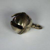 Kreuzschelle gold